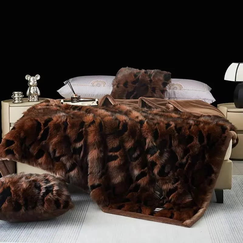 Weiche Überwurfdecke aus Jacquard-Winter-Kunstfell