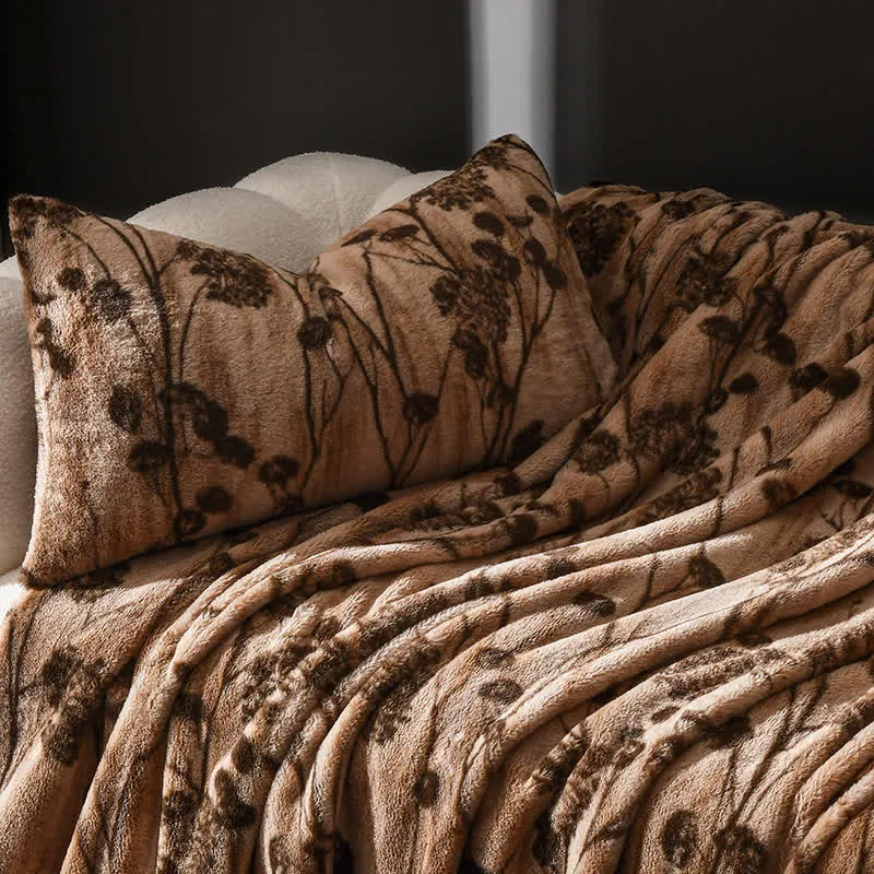 Sofaüberwurfdecke aus Samt mit rustikalem Blumenmuster