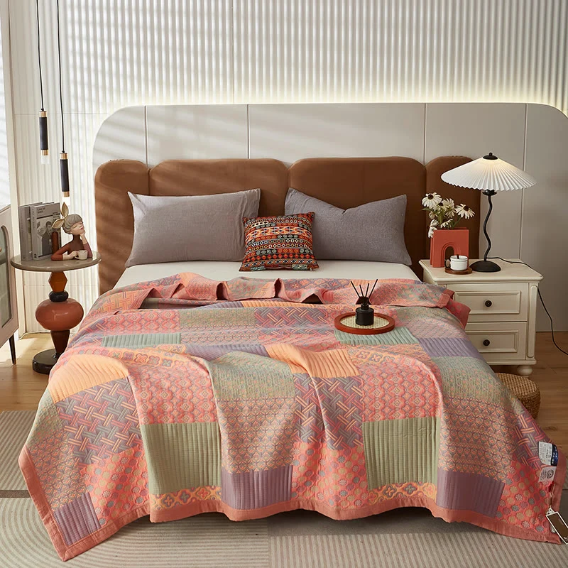 Bunte Wendesteppdecke aus Baumwolle mit quadratischem Muster