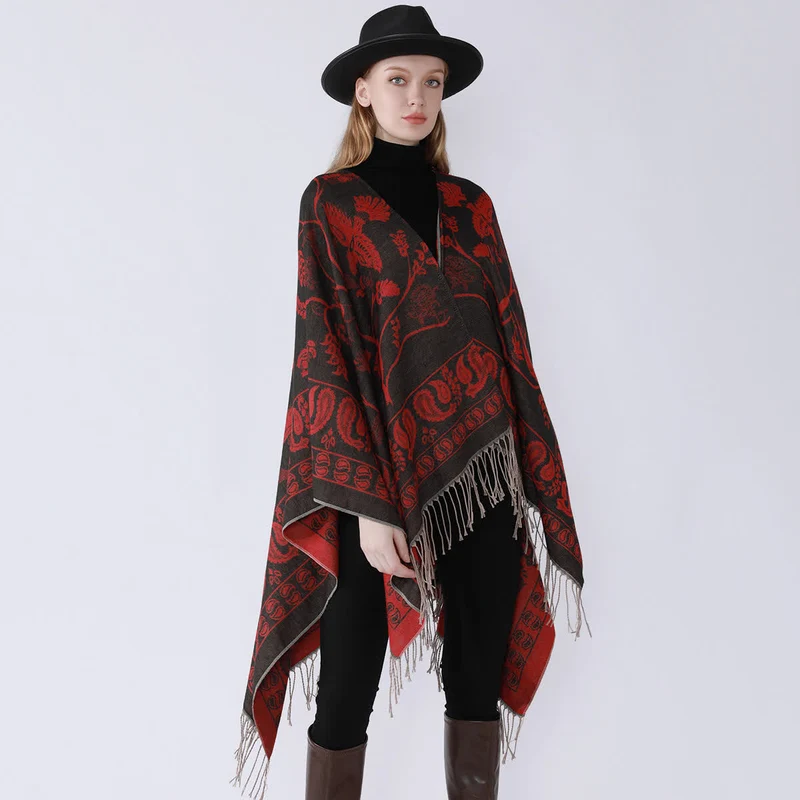 Reiseschal im Retro-Stil mit Quasten