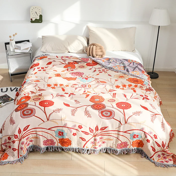 Bequeme Sofadecke aus Baumwollgaze mit Vintage-Blumenmuster