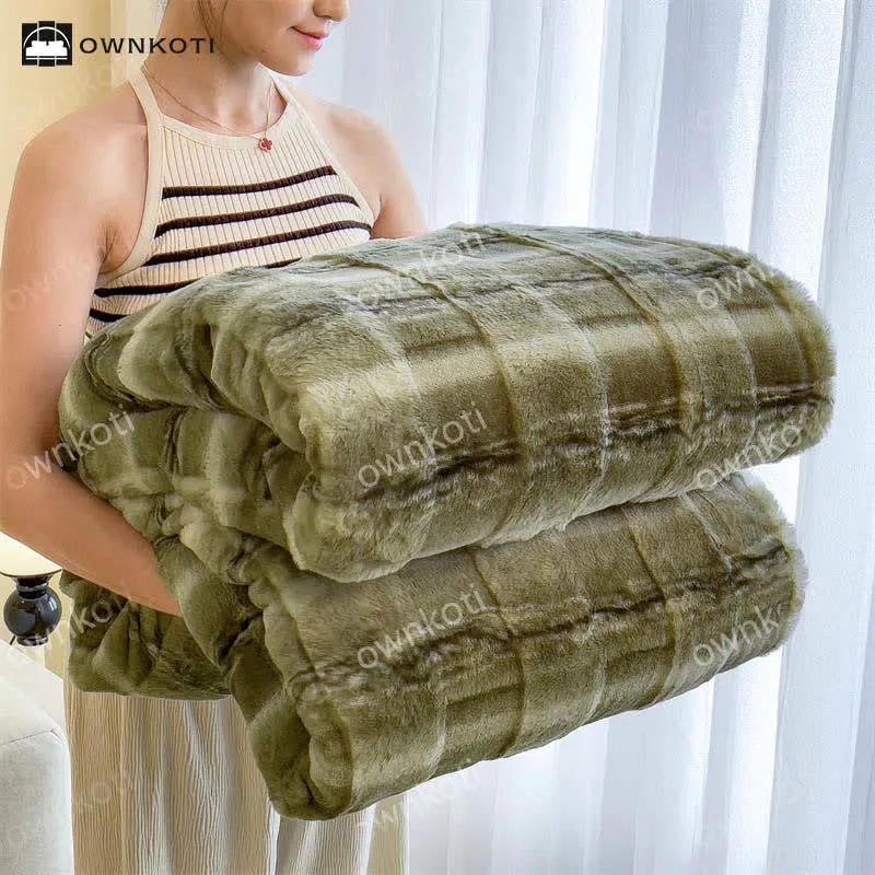 Weiche Fleece-Überwurfdecke im modernen Stil