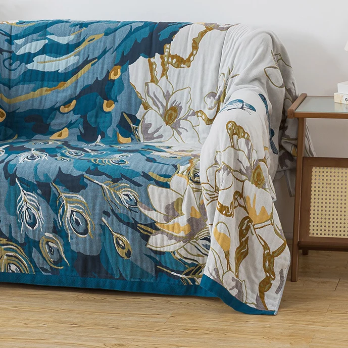 Bequeme Sofadecke aus Baumwollgaze-Jacquard mit Pfauenmotiv