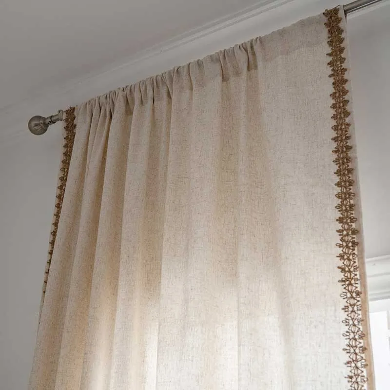 Halbverdunkelnder Vorhang im Bohemian-Stil in Beige