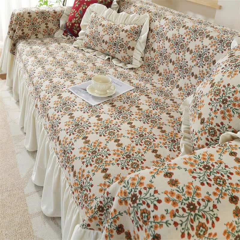 Jacquard-Sofabezug mit Pflaumenblüten-Rüschen