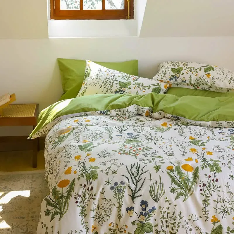 Bettwäscheset aus Baumwolle mit Blumenzweigen (4-teilig)