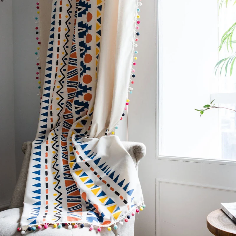 Ownkoti Boho-Vorhang mit farbenfrohen geometrischen Mustern und Quaste