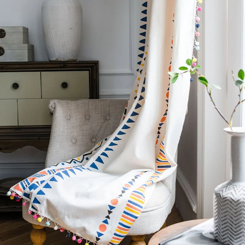 Ownkoti Boho-Vorhang mit farbenfrohen geometrischen Mustern und Quaste