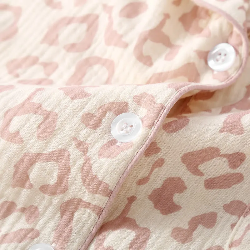 Pyjama-Set aus Baumwollgaze mit Leopardenmuster und Revers (3-teilig)