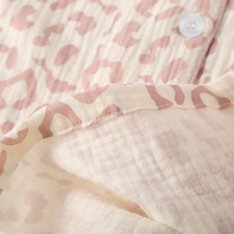Pyjama-Set aus Baumwollgaze mit Leopardenmuster und Revers (3-teilig)