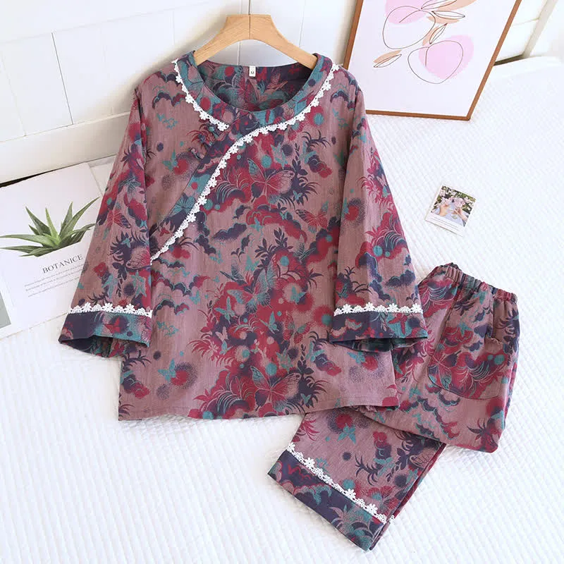 Doppellagiges Gaze-Pyjama-Set mit Retro-Schmetterling