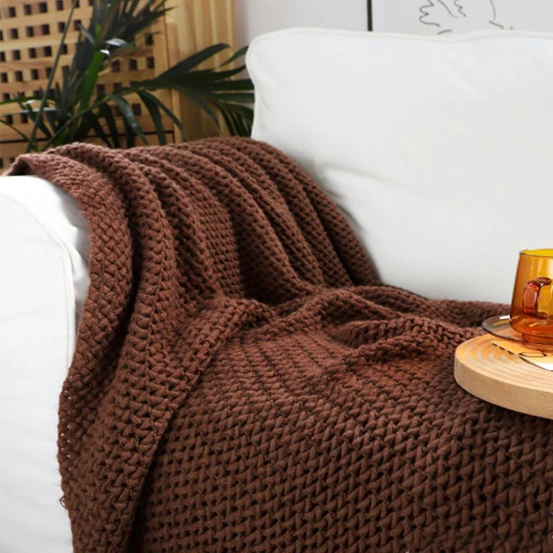 Ownkoti – Schlichte, einfarbige Strickdecke mit Quasten