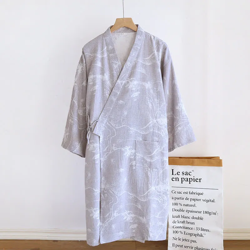 Bequemer Bademantel-Pyjama mit Jacquard-Tuschemalerei
