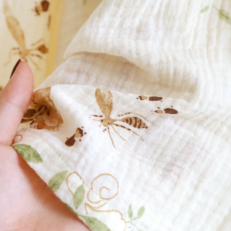 Pyjama-Set aus Baumwollgaze mit Blumenmuster und Schmetterlingen
