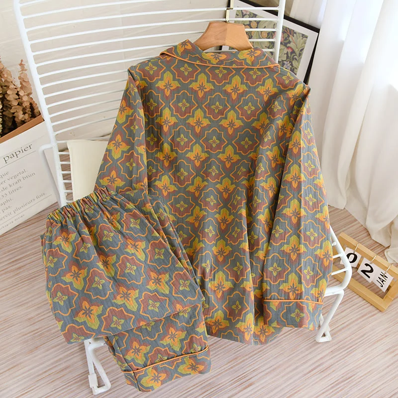 Loungewear-Set aus Baumwolle mit Rhombus-Blumenrevers